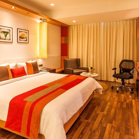 Deventure Sarovar Portico Kapashera, New Delhi Ngoại thất bức ảnh