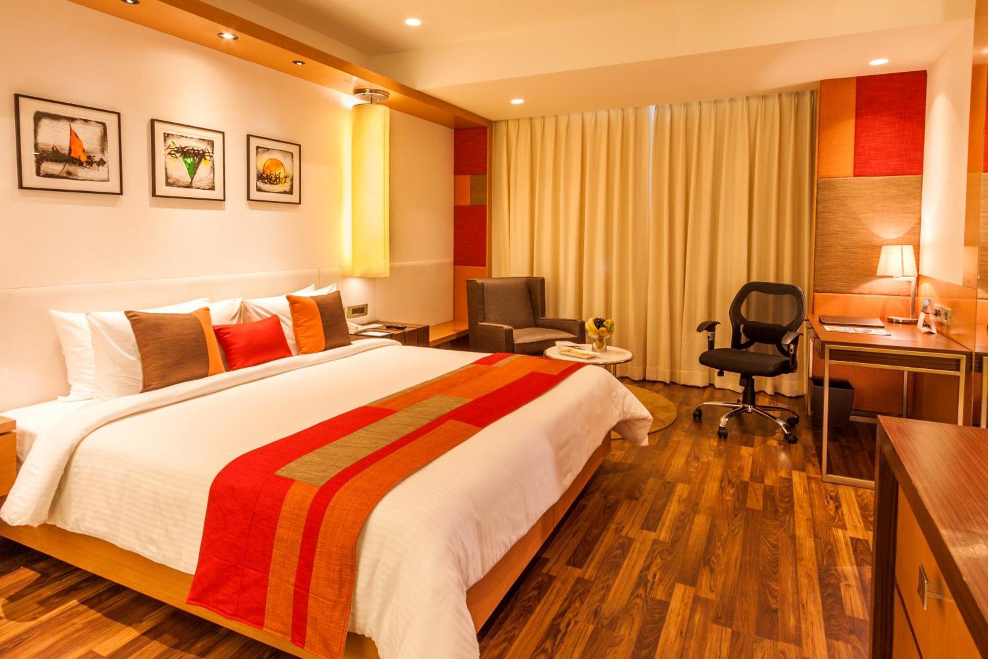Deventure Sarovar Portico Kapashera, New Delhi Ngoại thất bức ảnh